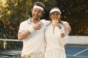 Мэттью Макконахи и его жена Камила сыграли в пикбол без штанов в рекламе бренда текилы