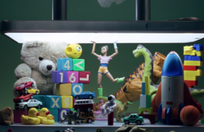 Анімаційний ролик спародіював скандальну рекламу Apple, щоб закликати до захисту дітей