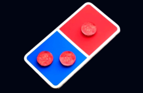На логотипе Domino&#8217;s появились кусочки пеперони