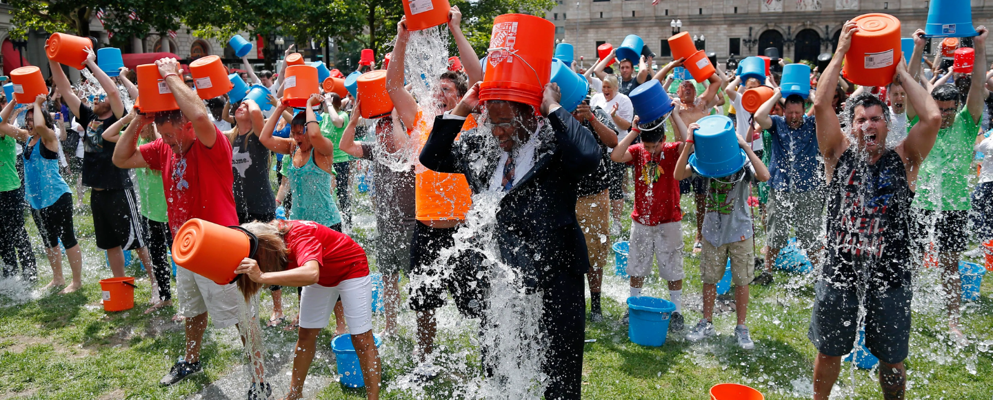 Вирусный флешмоб с обливанием Ice Bucket Challenge возродится к своему 10-летию