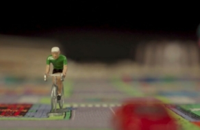 Škoda створив ігровий набір про безпечний рух автомобілів та велосипедів на дорогах