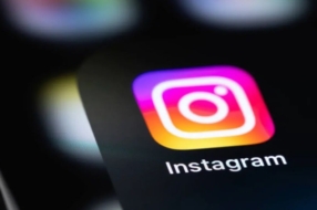 Instagram тестує вертикальну сітку профілю