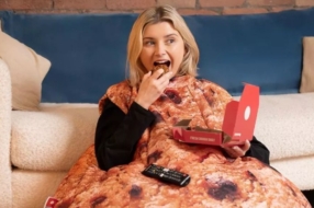 Domino&#8217;s выпустила костюм-подушку в виде шоколадного печенья