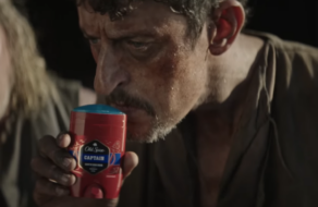 Old Spice довів стійкість аромату свого дезодоранту у найсмердючішому піратському кораблі