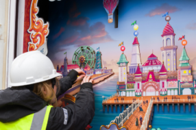 У паризькому Діснейленді відкрили оновлений Boardwalk Candy Palace