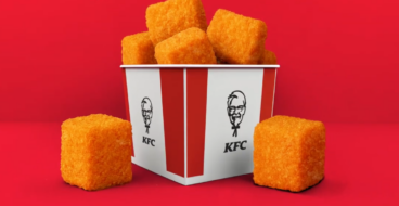 Вручную или на фабрике: KFC раскрыла правду об изготовлении своих стрипсов