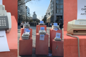 Факсимільні апарати закликали відправити себе на пенсію
