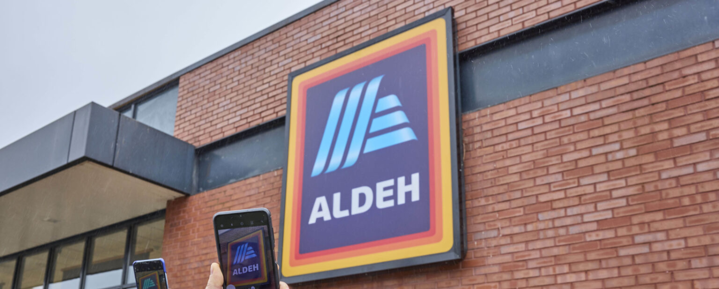 Aldi зробила ребрендинг: до чого тут гурт Oasis
