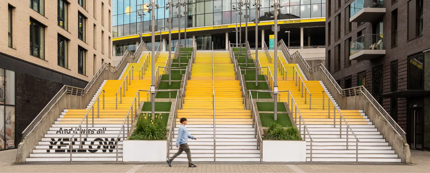 Pantone візуалізував пісню Coldplay за допомогою відтінків жовтого