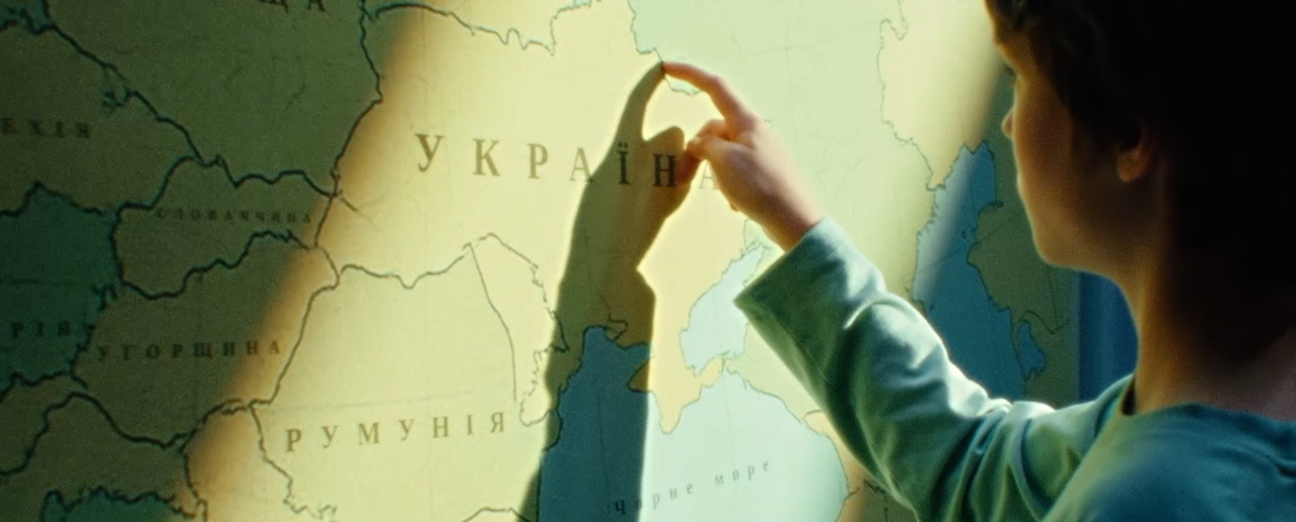 Як Україна здобула Незалежність: МУР, Ліна Костенко та інші з’явилися у ролику «Сільпо»