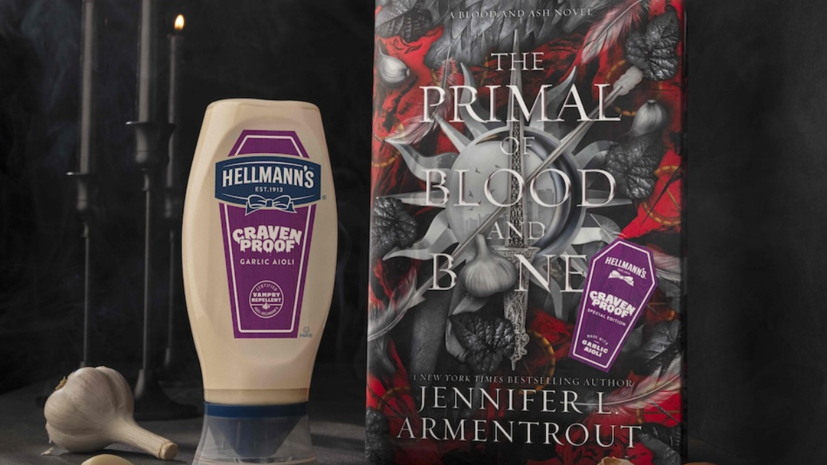 Hellmann’s та авторка серії фентезі-книг «Кров і попіл» випустили книгу з ароматом часнику