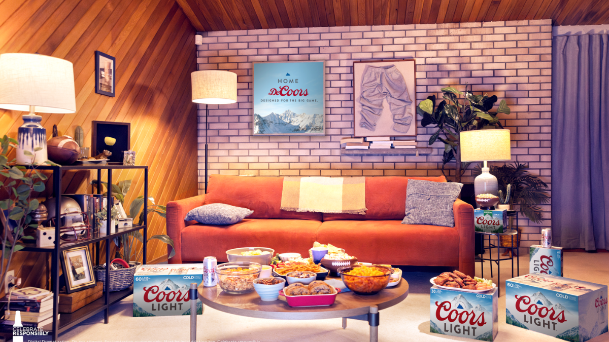 Coors Light створив колекцію меблів з пивних ящиків