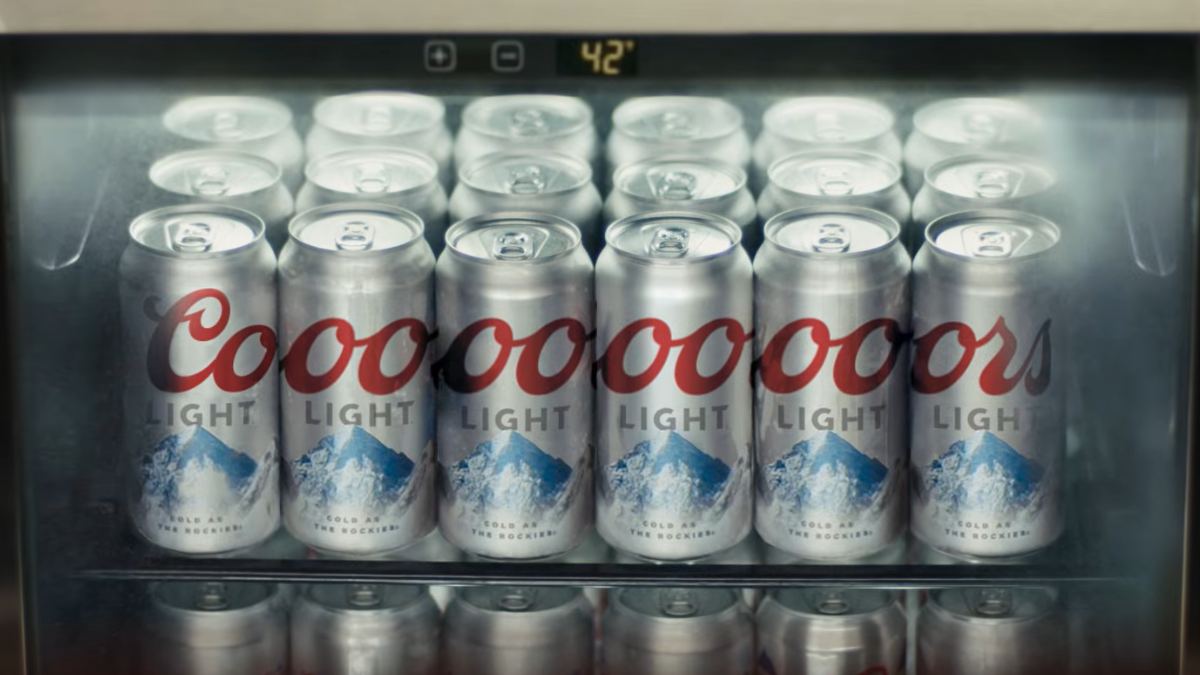 Coors Light «розтягнув» свою назву через Чемпіонат світу з футболу