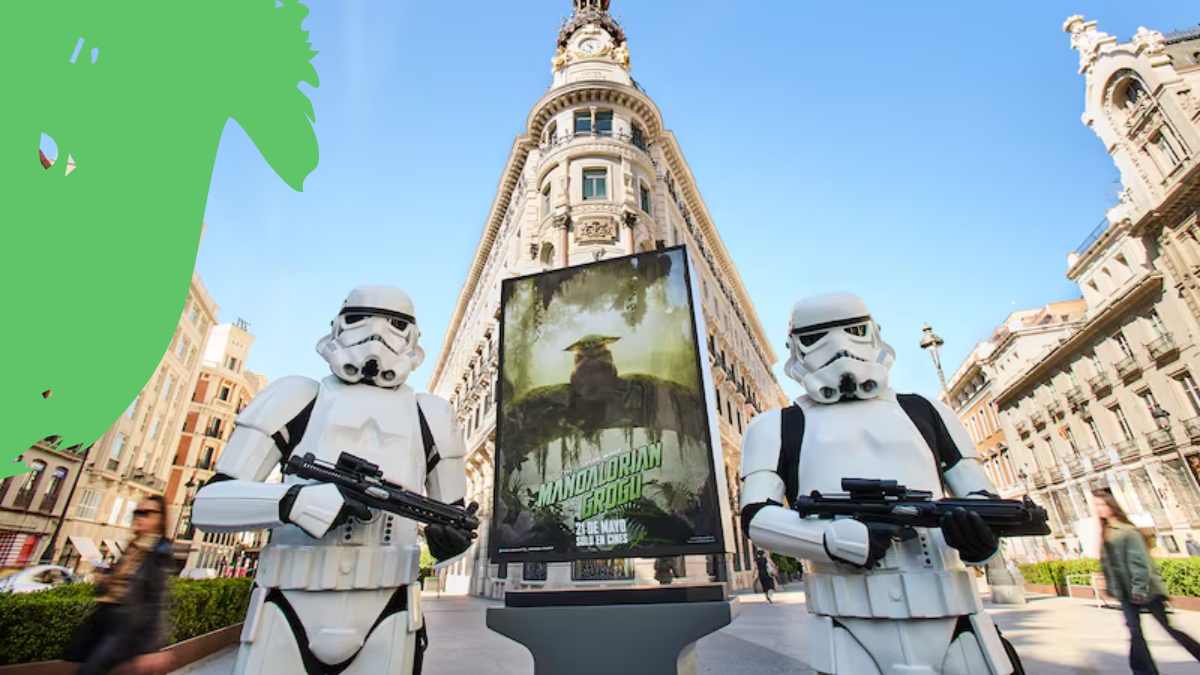 Disney створив левітуючі білборди до прем’єри фільму «Мандалорець і Ґроґу»